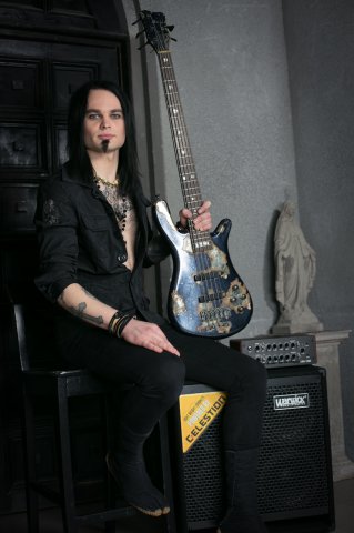 Photo set by Maria Freedom